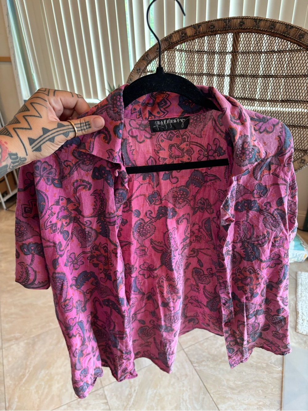 Vintage Rose Pink Paisley Short Sleeve Button-Down Shirt